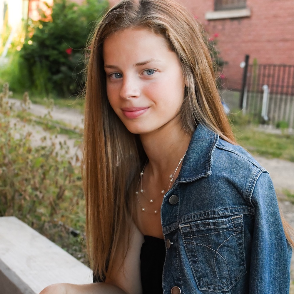 Meet your Posher, Elaina